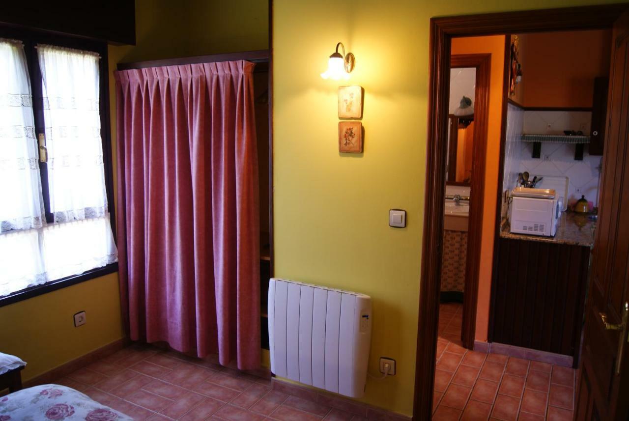Apartamentos El Cueto Oviñana Esterno foto