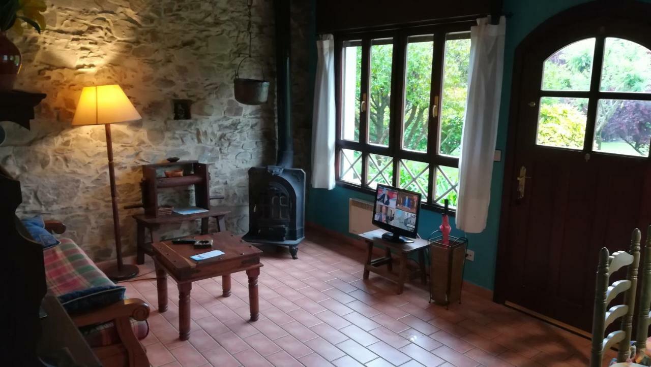 Apartamentos El Cueto Oviñana Esterno foto